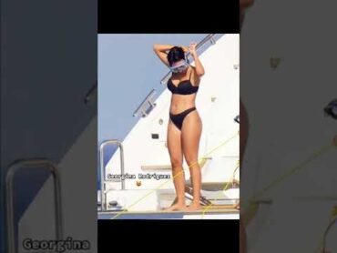 جورجينا في البحر