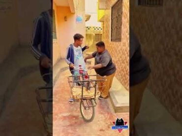 الدراجه المقهوره مضحك جداً  مواقف مضحكة جداً  مقاطع مضحكة جداً  فيديوهات مضحكة  دموع الكوميديا