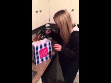 How to open a bath and body works hand soap