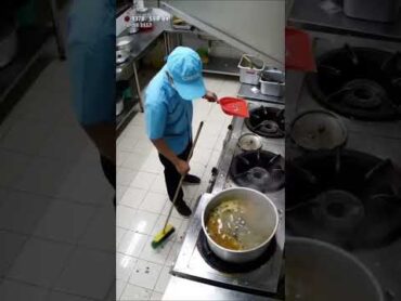 سقطت منه البهارات فقام بكنسها ووضعها فى الطبيخ