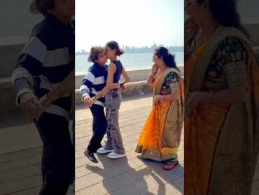 😍💋Ladki ne muje pyar se kiss kar liya🤭 youtube youtubeshort yt kiss viral trending candy