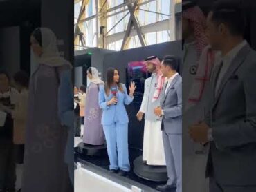محمد عبارة عن روبوت تحرش بمذيعة تلفزيون قناة العربية أثناء بث مباشر ايش تقترحون عقوبته😂😂