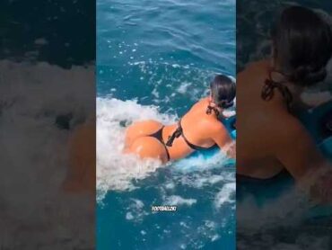 Georgina&39;s love and mood in the middle of the seaحب جورجينا ومزاجها في وسط البحر😈😶❤️