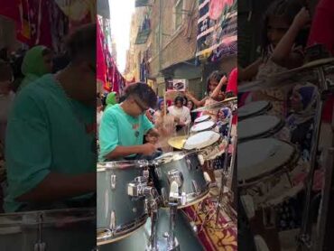 بنوته اندر ايدج بترقص ولا اجدعها رقاصه