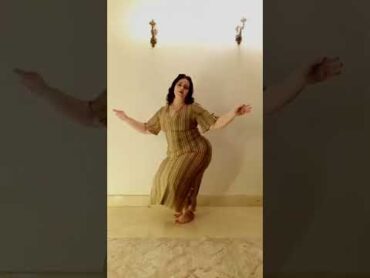 حبيبي يا عيني  مايا يزبك .. رقص: ياسمين رحيم. Belly Dance