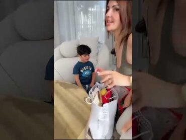 نور وعصام وصلوا مطار دبي بعد رحلة جميلة بمناسبة عيد ميلاد نور  نور دياب عصام ونور