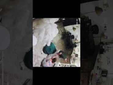 التعدي بالضرب علي البلوجر هدير عبدالرازق داخل شقه سكنيه
