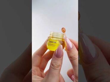 Mini honey pot 😭✨ honey lipgloss lipmask beautyfinds makeup yellow viralmakeup viral fyp