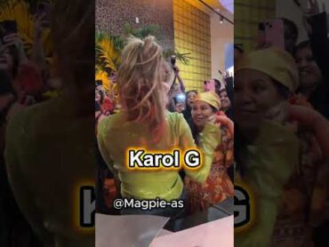 Karol G 💃 está perreando duro con una fan tropicoqueta bichota