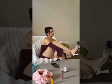 indian milf showing her pussy talent with big ass