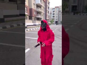 لما يطلع عليك حرامي يثبتك وانت شحات 😂 shorts