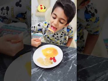زين لقى فكرة لحتا ياكل بان كيك بالمربى وصدم يزنزين وألفت