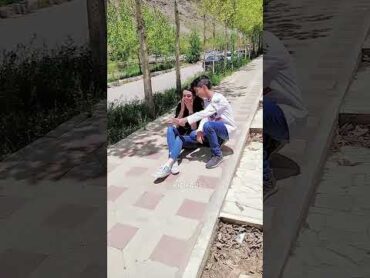 غش کردن دخترها با دیدن پسر خوشتیپ 😂