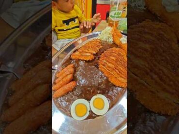We eat a 2,5kg World Champion Class (XXXL) Curry 😱 shorts japan food kuliner dailyvlog review