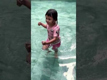 Akhirnya Kolam Renang Nya Diisi Air Shorts berenang airgunung