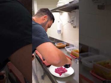 لحم طري يذوب بالفم… نكهة نار مع توابل مثالية! 🥩🔥