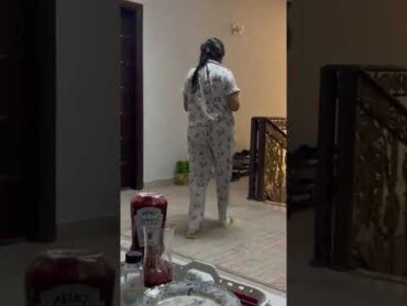 ديوث يصور اخته
