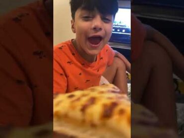 البيدزا 🤣 عادل ضبطها