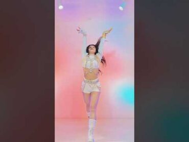 Huntrix  Golden(dance cover)  KPop Demon Hunters Huntrix KpopDemonHunters Golden Kpop shorts