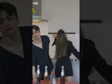 حاولت أن أتجنبها لكني قبلتها بدون قصد 😍❤️