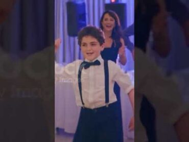 ادامه رقص فوق العاده زیبا پسر خوشگل🤩🕺سابسکرایب کنید
