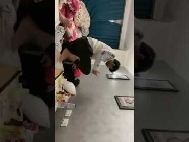 مشهور  يروج لاباحـ ـيه🔞🏳️‍🌈 الوصف مهم