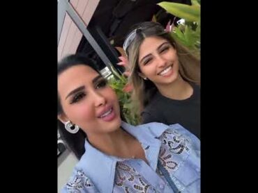 هند القحطاني طالعه مع حبيبها سامي وماسكه إيده قدام عيالها طايره حب😍